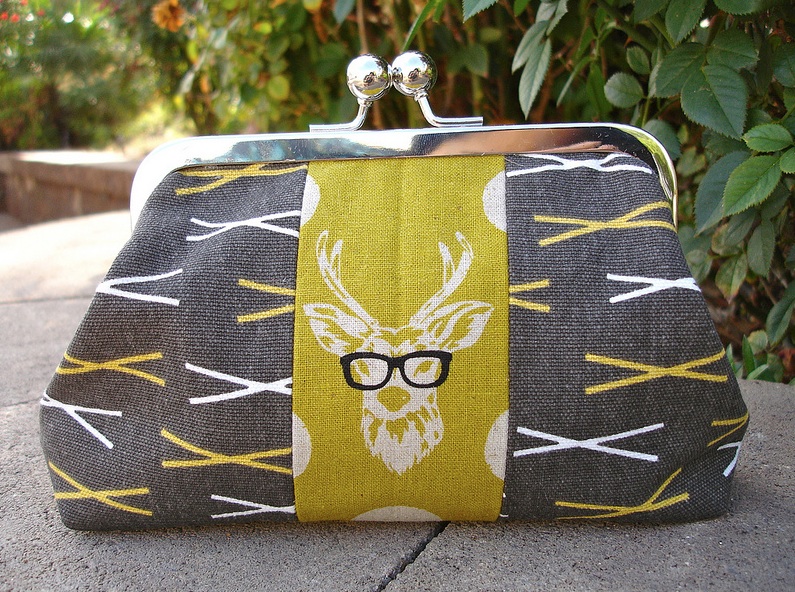I absolutely love Elaine's Oh Deer pouch #2.  How darling is this??